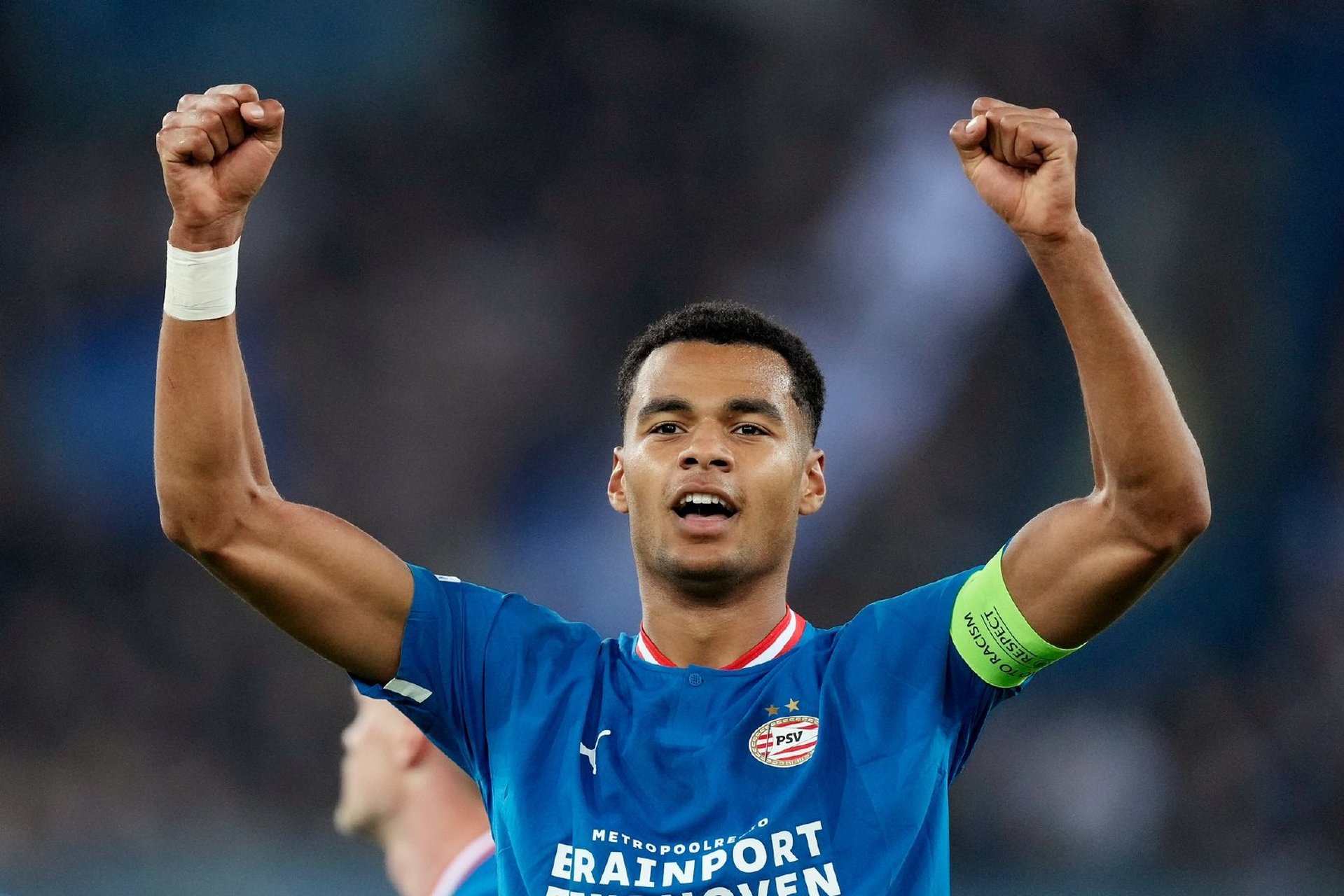 埃因霍温训练开放日,关键时刻外线爆发引欢呼,西甲在即,临场指挥获称赞的简单介绍 埃因霍温训练开放日,关键时刻外线爆发引欢呼,西甲在即,临场指挥获称赞的简单介绍